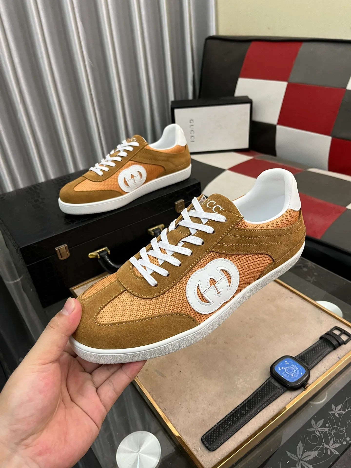 Men's shoes💰380⌚️⌚️[GUCCI] Gucci men's casual shoes are absolutely popular🔥The ultimate matching item for trendy men! The charm of super texture is irresistible, the main recommendation, the flower leather color is bright! The upper is made of high-quality cowhide + brand printed fabric, sheepskin feet, wear-resistant rubber sole, noble and elegant! Extremely comfortable🎁🎁You can be as handsome as you want💪 38-447️⃣colors available